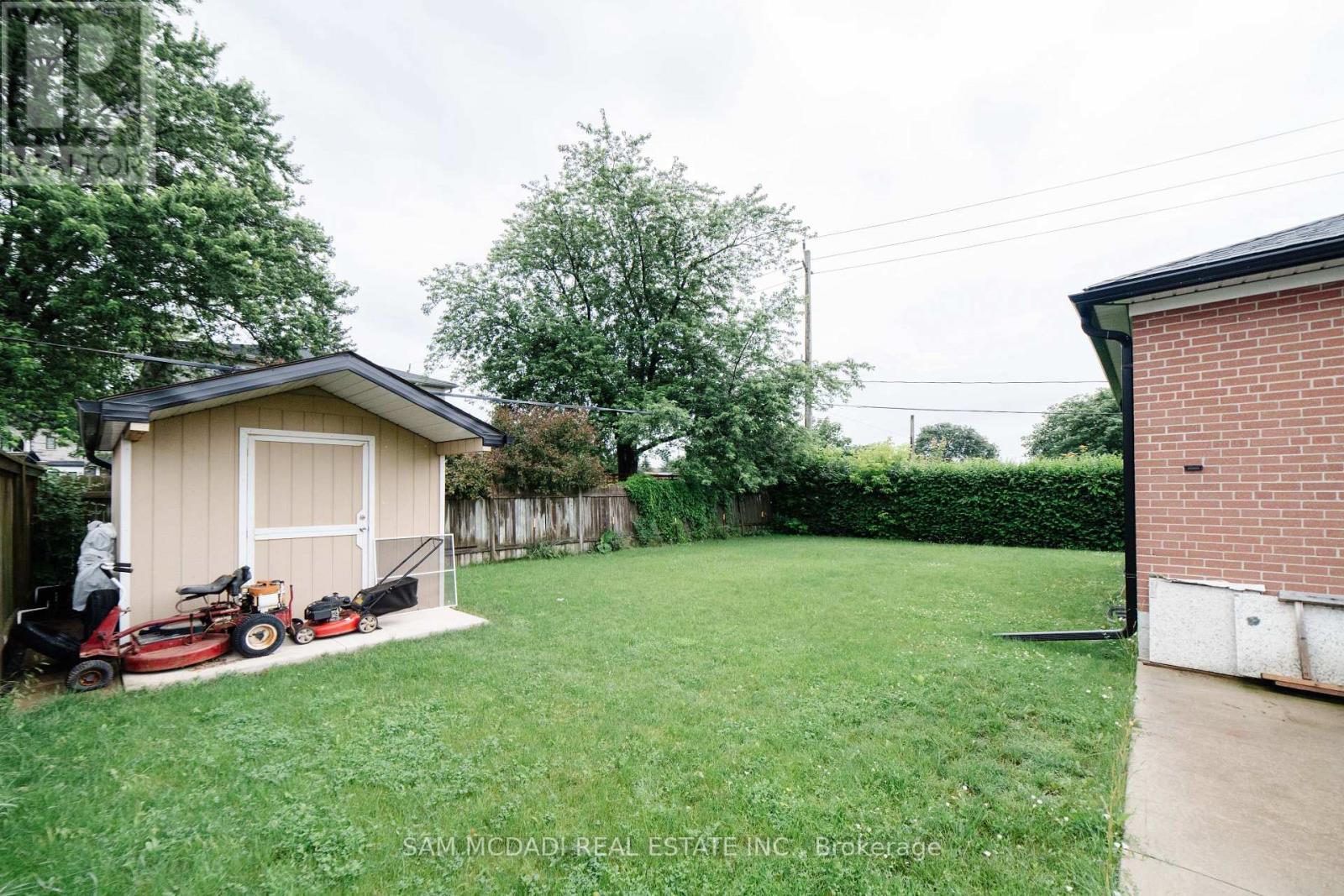 Upper - 544 Sandmere Place, Oakville, Ontario  L6L 4G4 - Photo 24 - W13871886