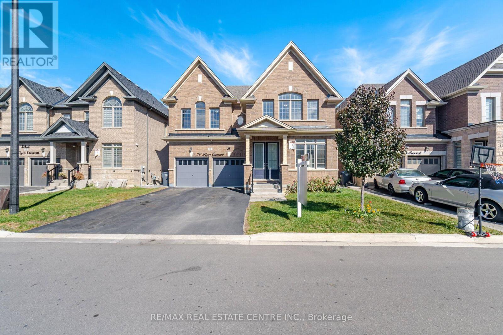 30 TIGER CRESCENT, Brampton, Ontario