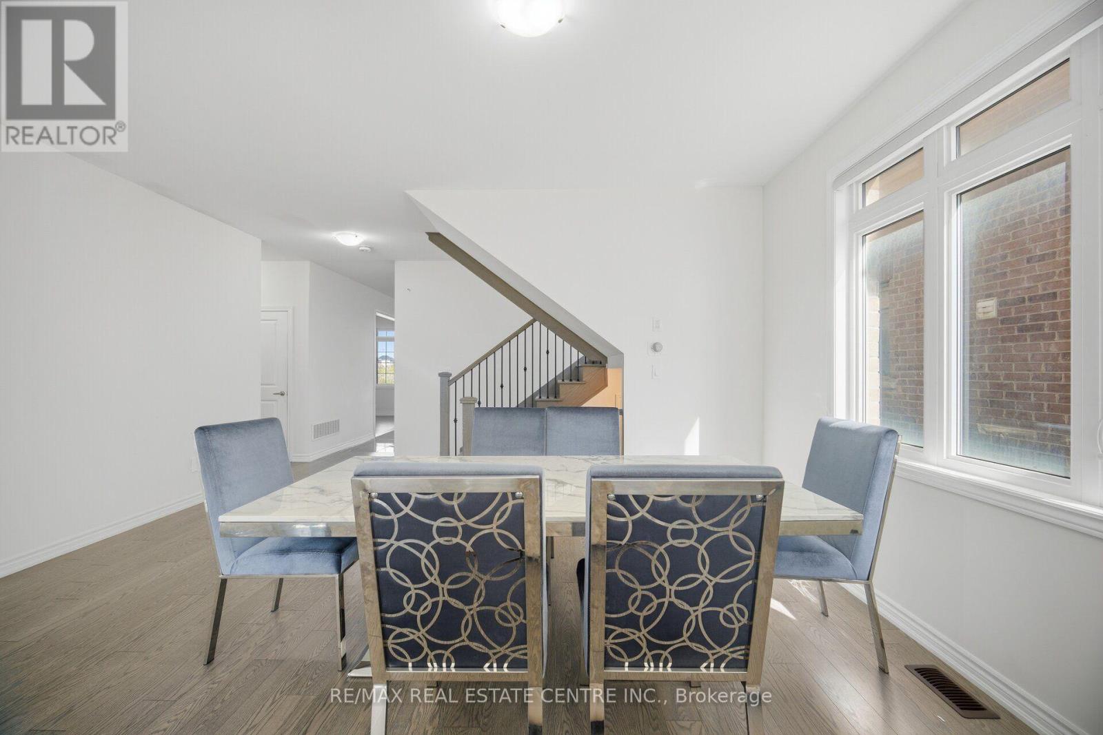 30 Tiger Crescent, Brampton, Ontario  L6R 4C1 - Photo 9 - W13871904