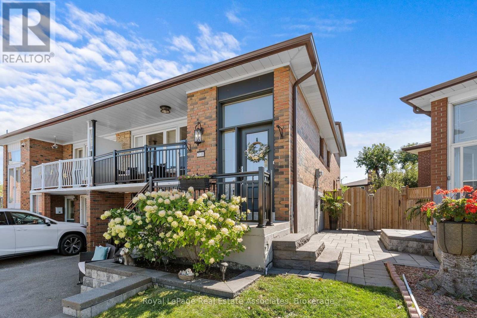 20 HONEYWOOD ROAD, Toronto, Ontario