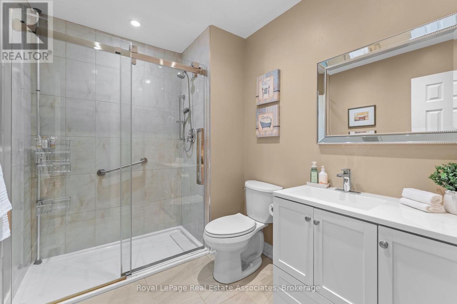 20 Honeywood Road, Toronto, Ontario  M3N 1B2 - Photo 24 - W13871912