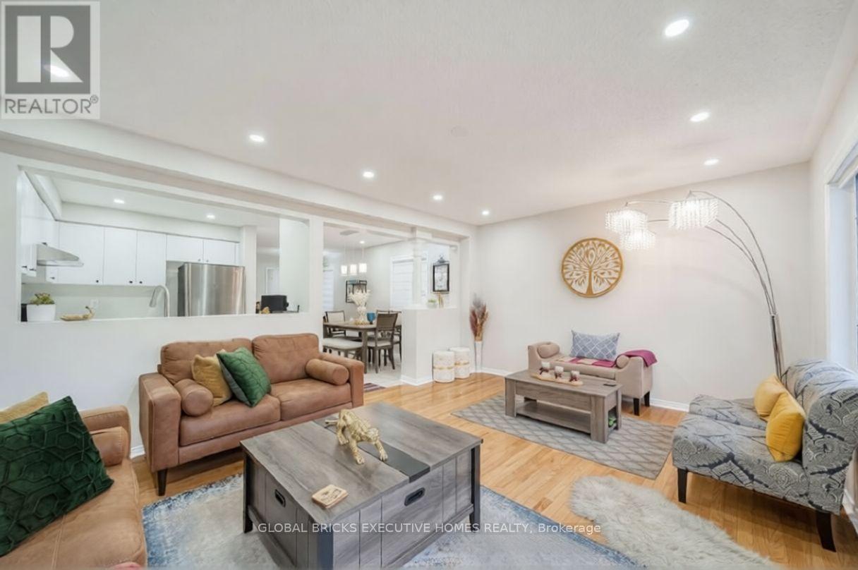 101 Albright Road, Brampton, Ontario  L6X 5E3 - Photo 2 - W13872010