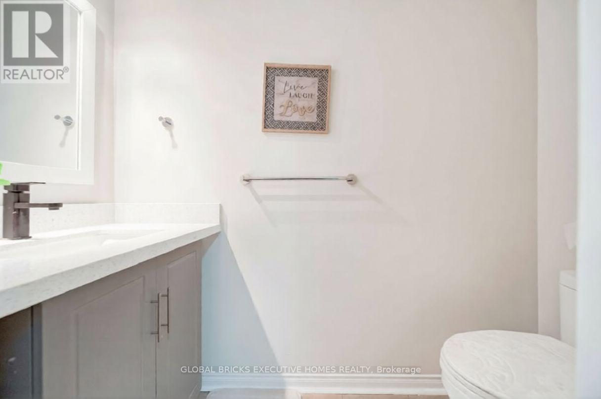101 Albright Road, Brampton, Ontario  L6X 5E3 - Photo 4 - W13872010