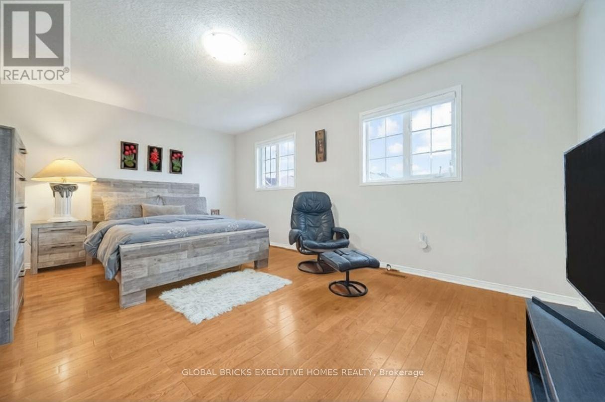 101 Albright Road, Brampton, Ontario  L6X 5E3 - Photo 6 - W13872010