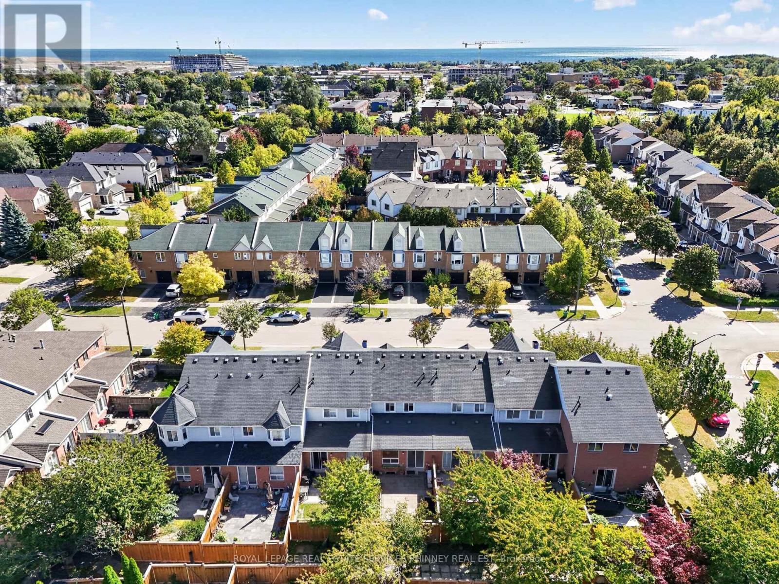 27 - 819 Village Green Boulevard, Mississauga, Ontario  L5E 3H7 - Photo 37 - W13872050
