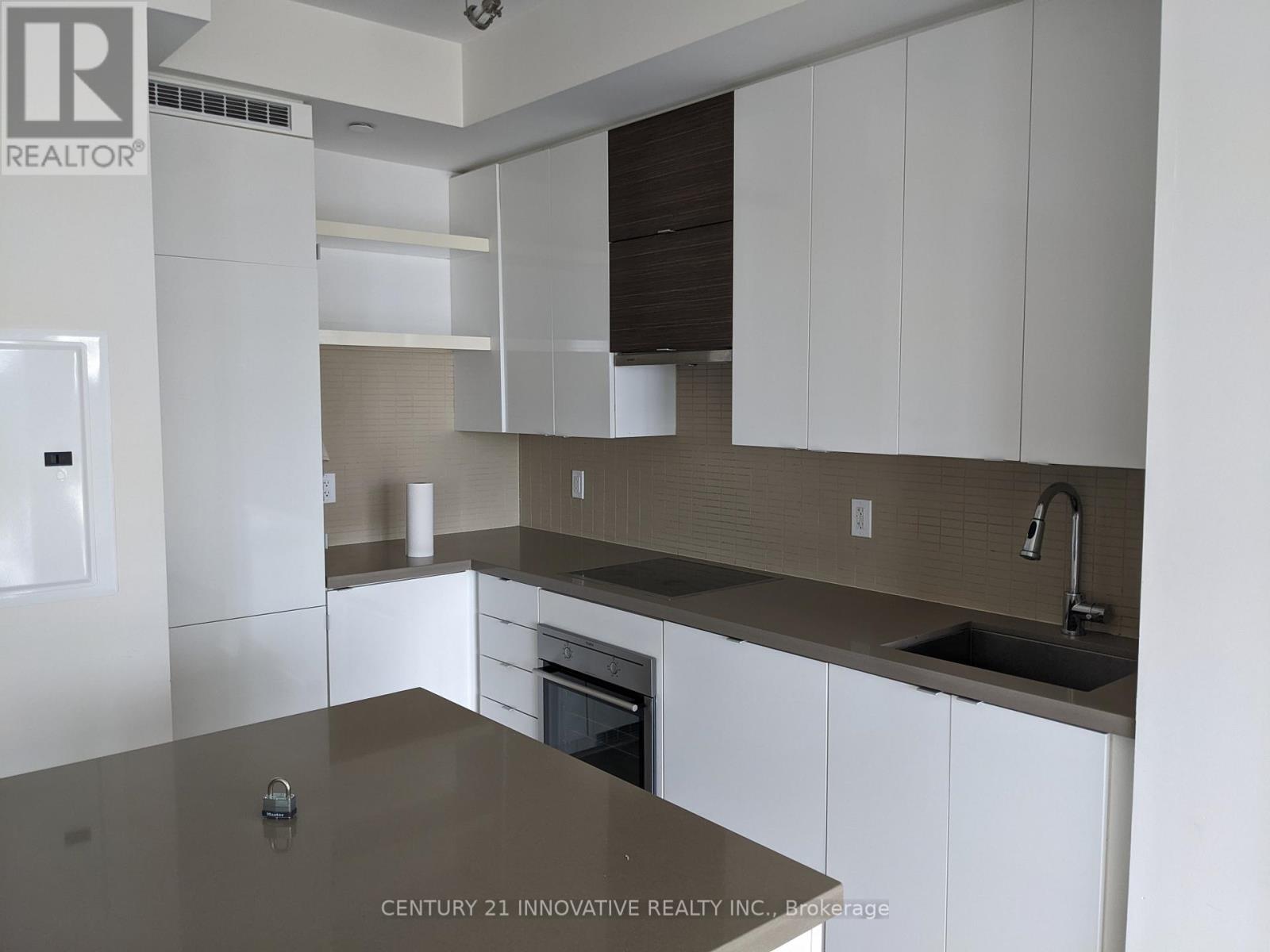 2010 - 59 Annie Craig Drive, Toronto (Mimico), Ontario  M8V 0C4 - Photo 4 - W13872056