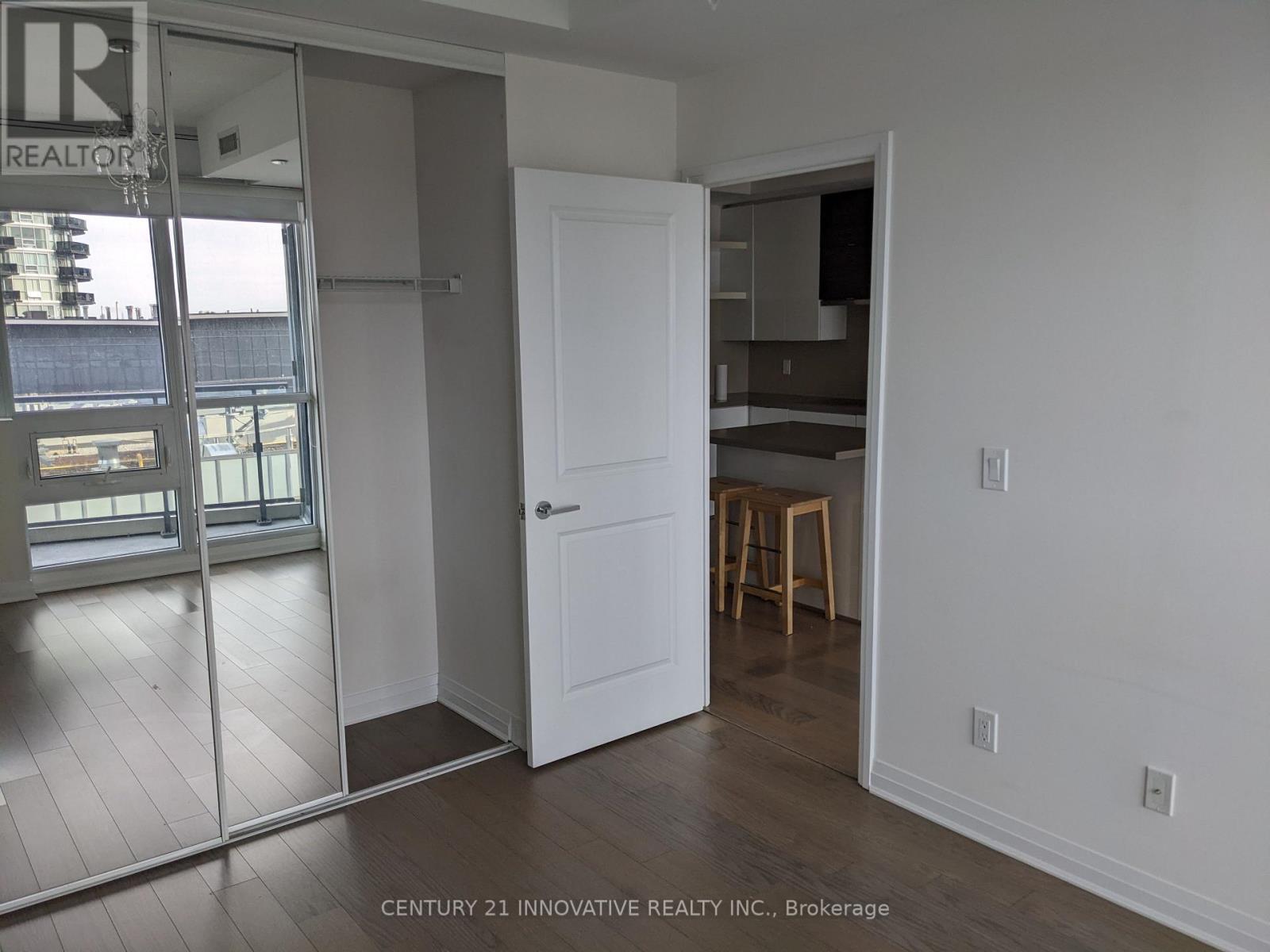 2010 - 59 Annie Craig Drive, Toronto (Mimico), Ontario  M8V 0C4 - Photo 8 - W13872056