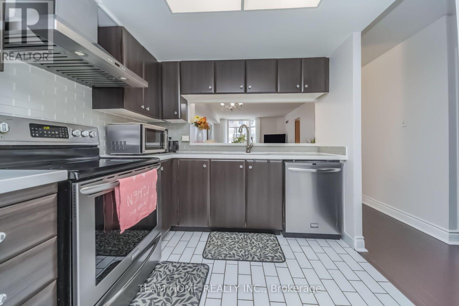 604 - 300 Webb Drive, Mississauga, Ontario  L5B 3W3 - Photo 23 - W13872074