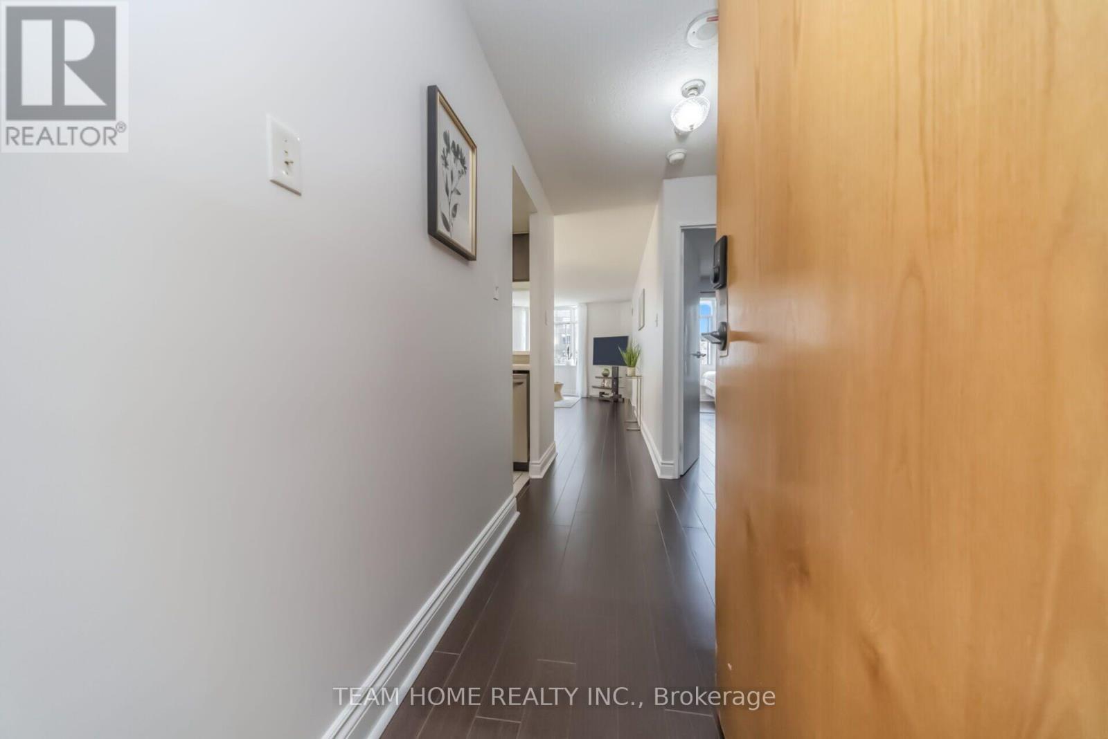 604 - 300 Webb Drive, Mississauga, Ontario  L5B 3W3 - Photo 9 - W13872074