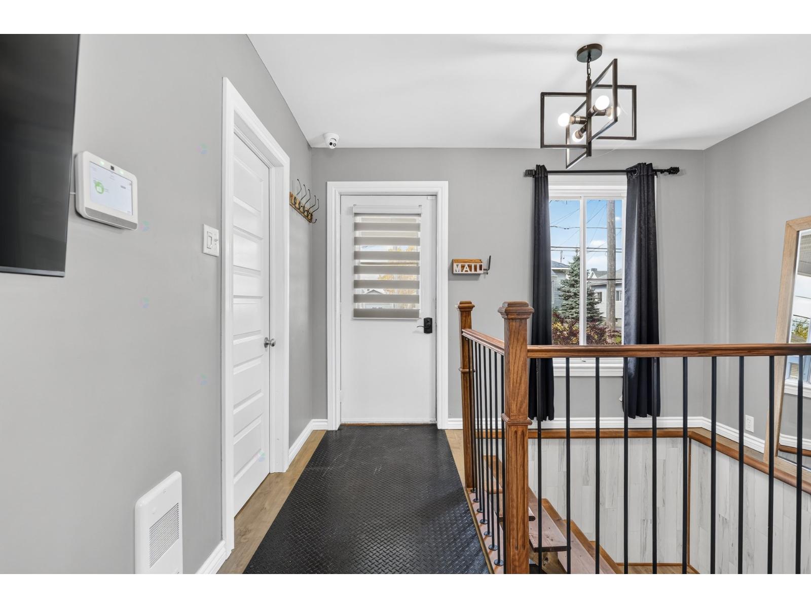 1515 Rue De Lanaudière Saint-Paul Quebec Canada J6E3P4 4