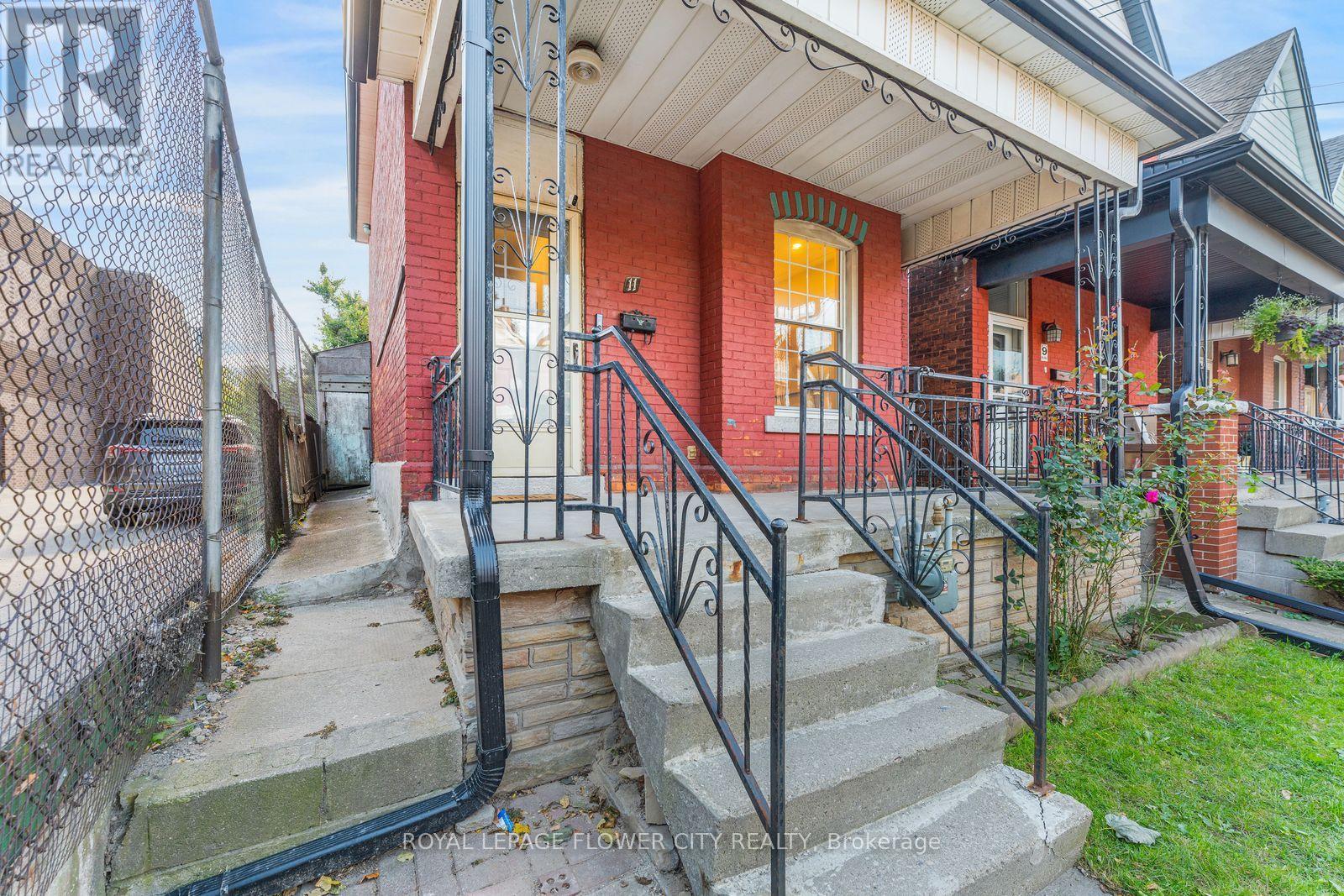 11 Mcneil Street, Hamilton, Ontario  L8R 2C3 - Photo 3 - X13871850