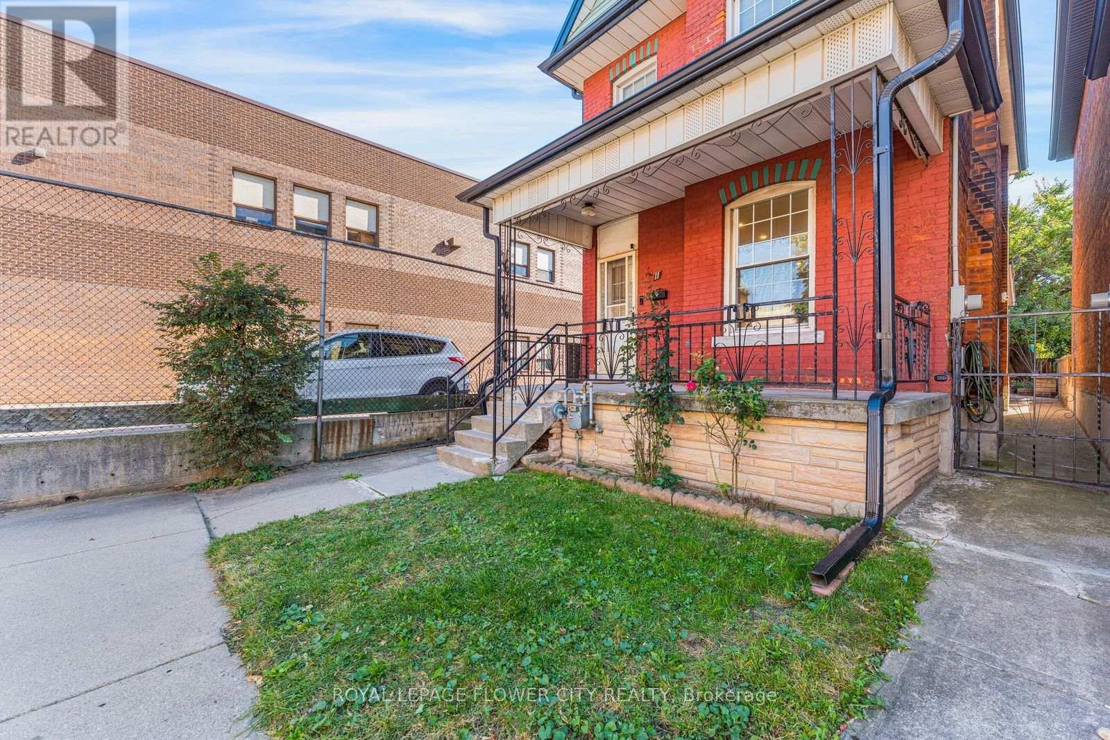 11 Mcneil Street, Hamilton, Ontario  L8R 2C3 - Photo 4 - X13871850