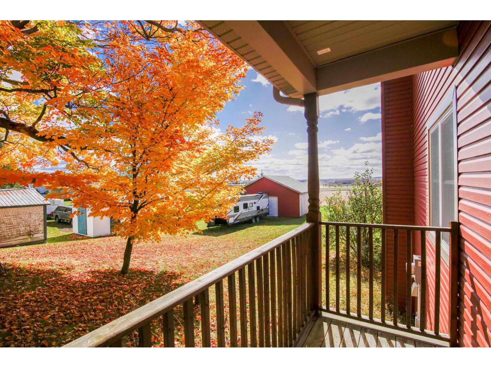 6006 Rue Principale Saint-Félix-de-Kingsey Quebec Canada J0B2T0 4