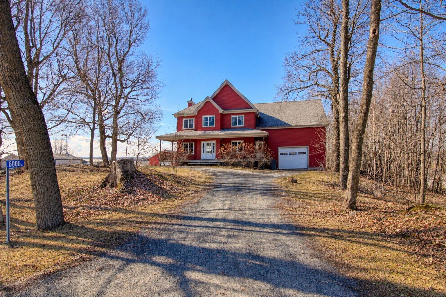 6006 Rue Principale Saint-Félix-de-Kingsey Quebec Canada J0B2T0 5