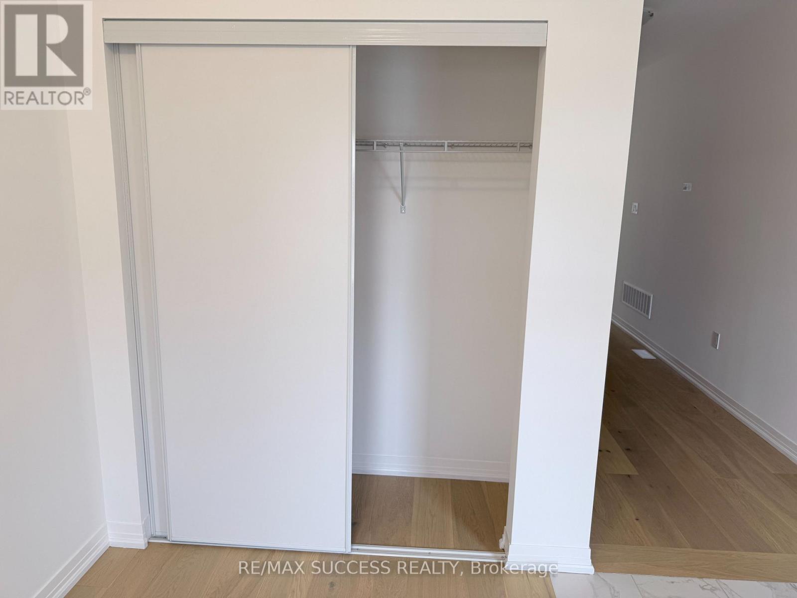 89 Flan Boulevard, Barrie, Ontario  L9J 0E1 - Photo 14 - S13854202