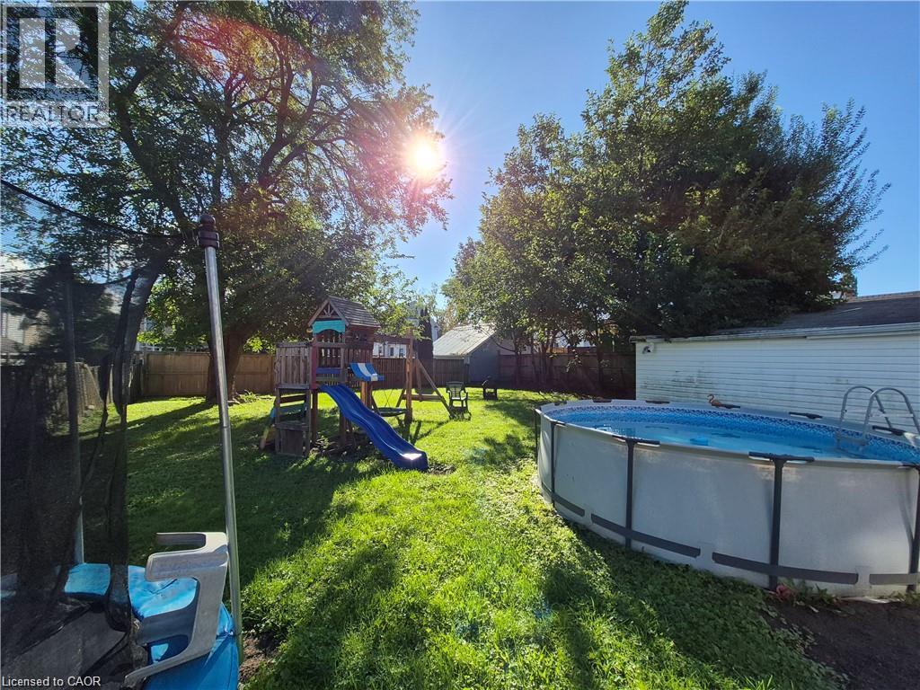 20 Carleton Street N, Thorold, Ontario  L2V 2A4 - Photo 23 - 40869507