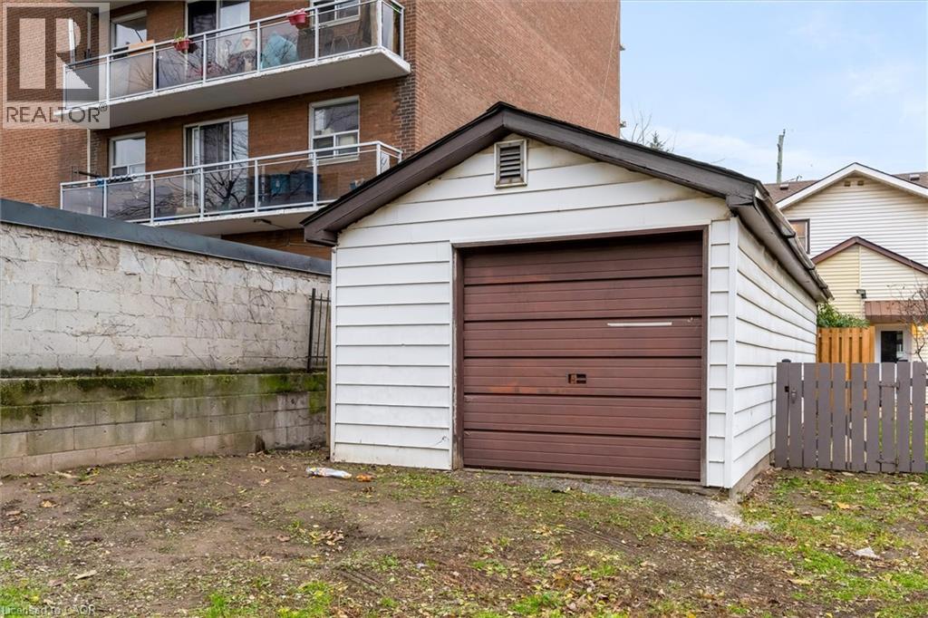 11 Ford Street, Hamilton, Ontario  L8N 2P4 - Photo 4 - 40869722