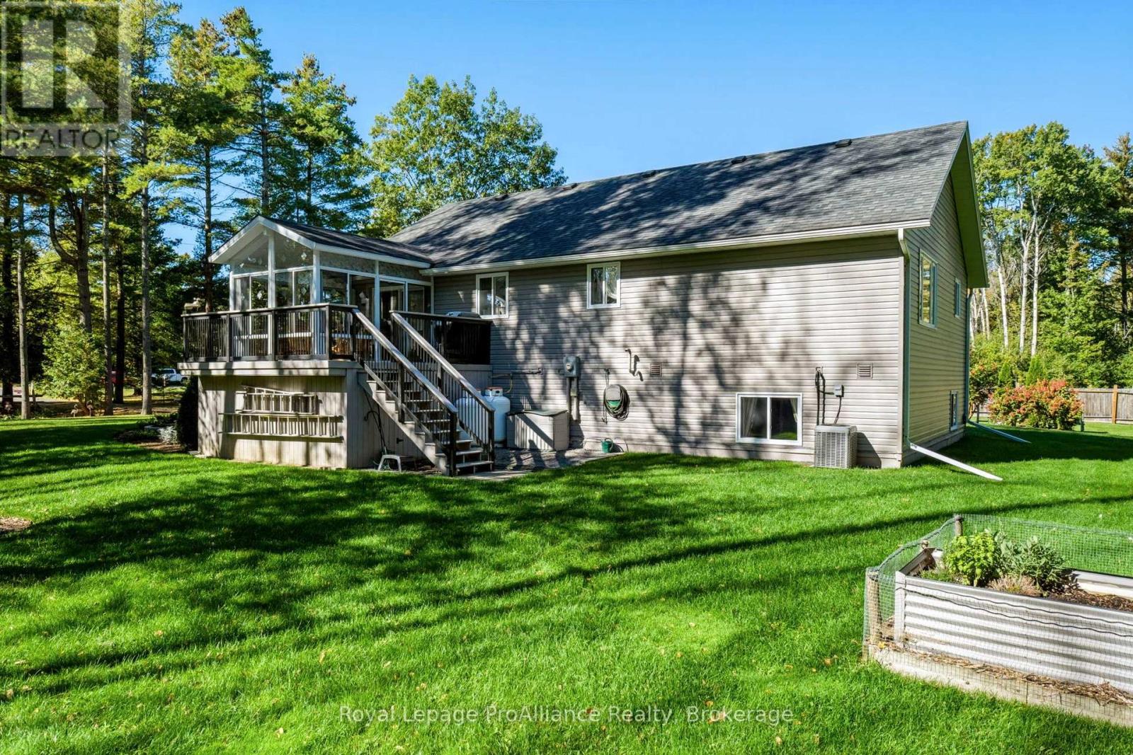 21502 Loyalist Parkway (Highway 33) Parkway, Prince Edward County, Ontario  K0K 1L0 - Photo 23 - X13872100