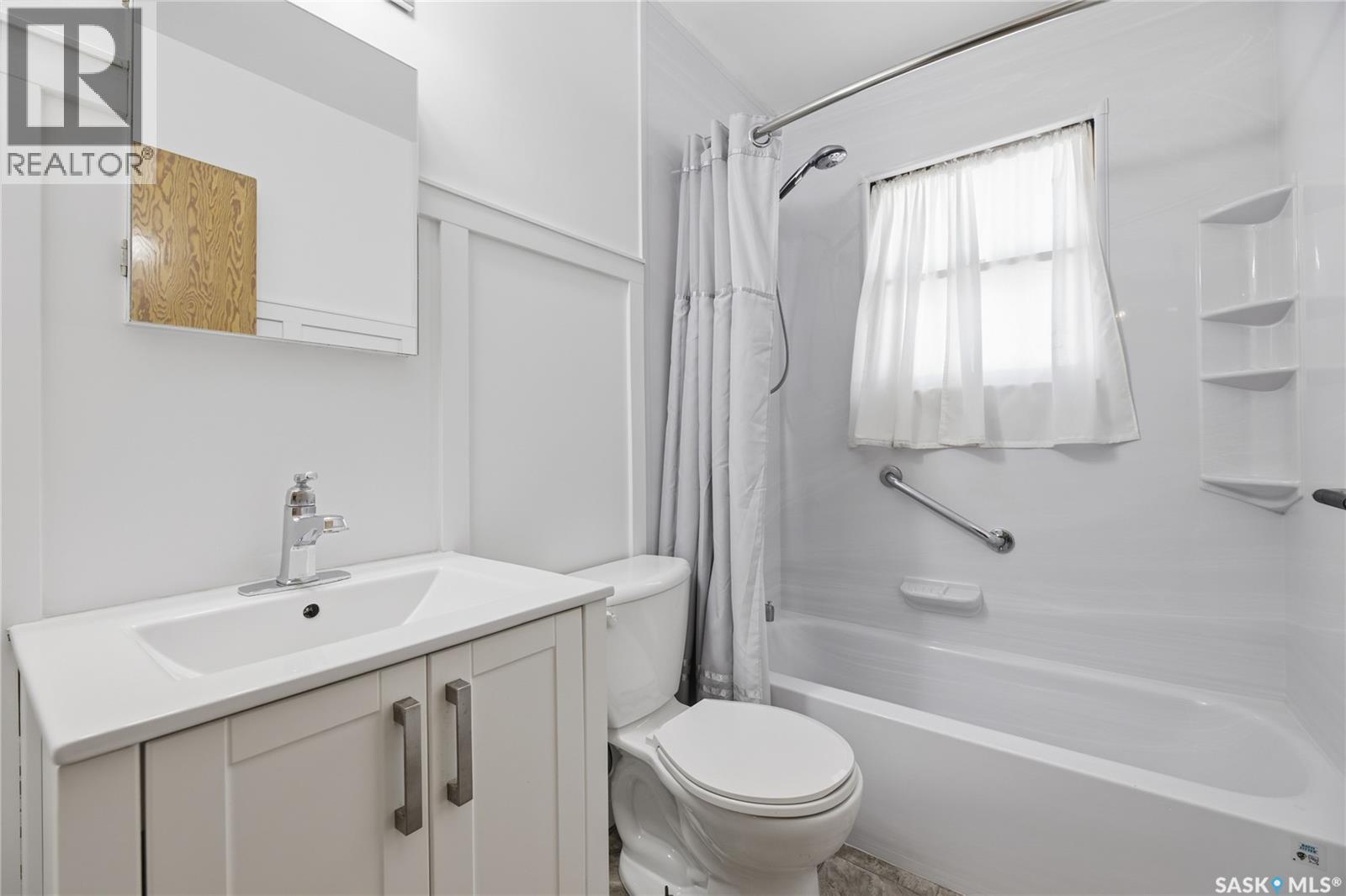 2522 William Avenue, Saskatoon, Saskatchewan  S7J 1B3 - Photo 8 - SK050532
