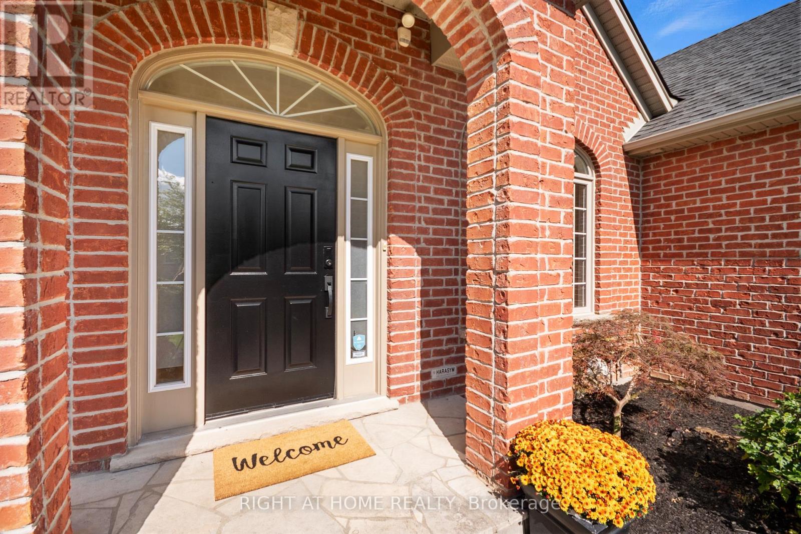 169 West Rivertrace Walk, London North, Ontario  N6G 5J9 - Photo 5 - X13872190