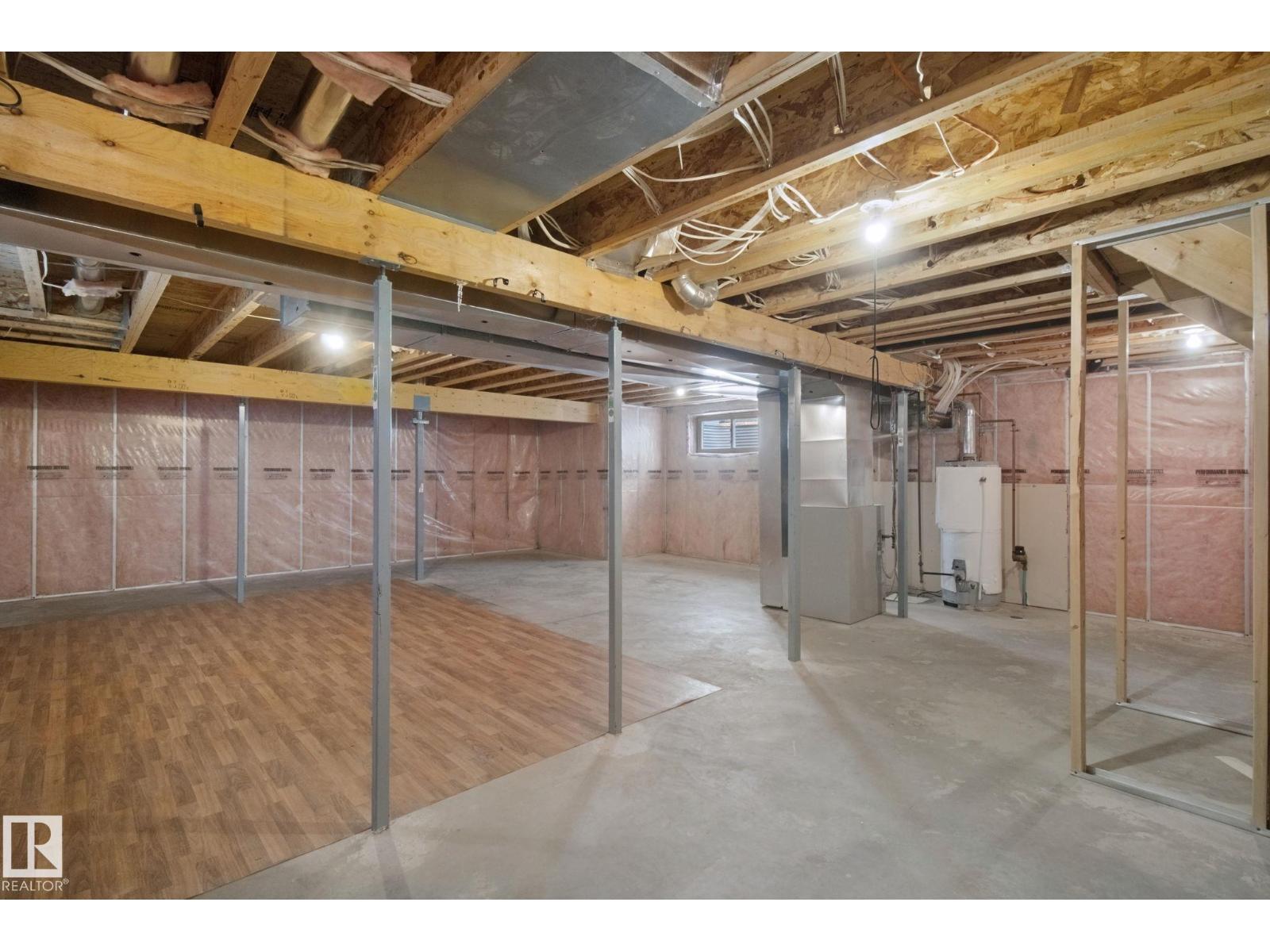 20420 56 AV NW