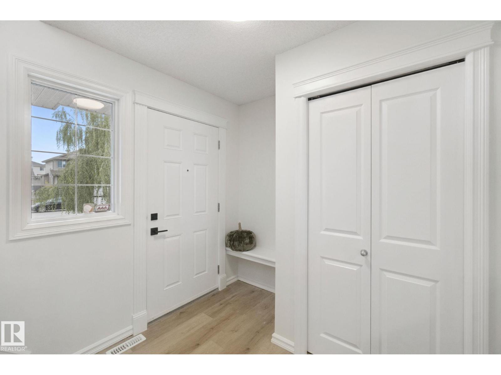 20420 56 AV NW