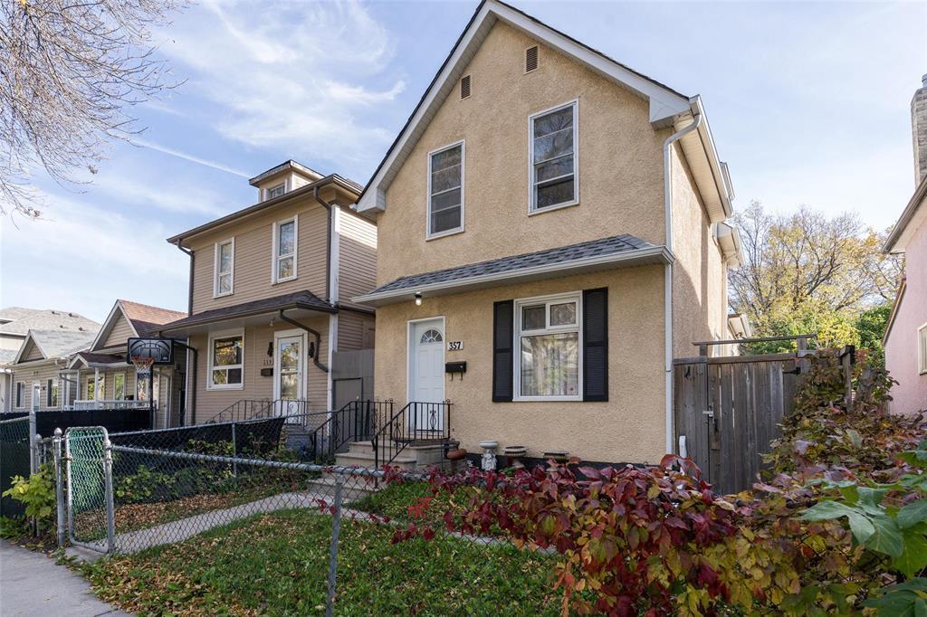 357 Simcoe Street, Winnipeg, Manitoba R3G 1W2 - Photo 0 - 202624980
