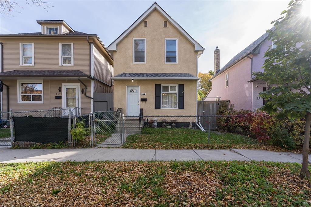 357 Simcoe Street, Winnipeg, Manitoba R3G 1W2 - Photo 2 - 202624980