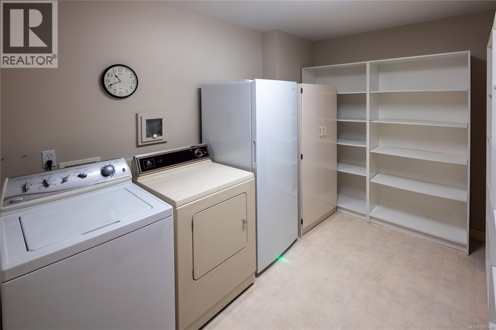 106 5329 Cordova Bay Rd