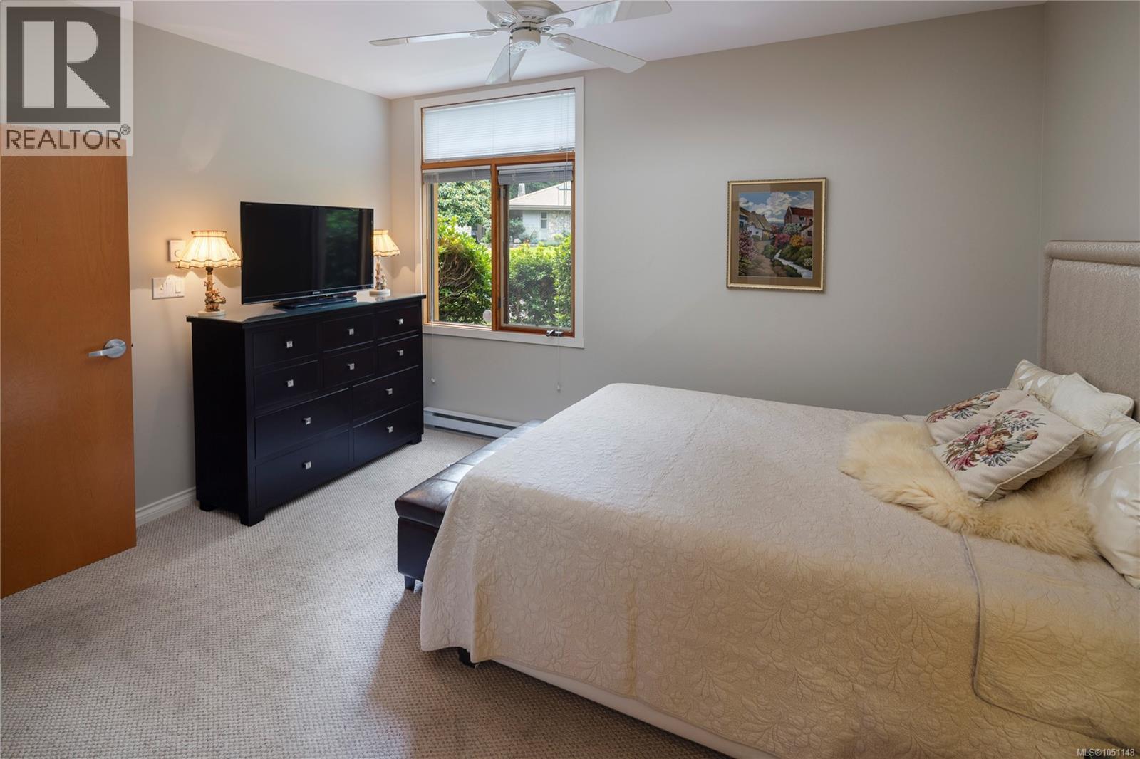 106 5329 Cordova Bay Rd