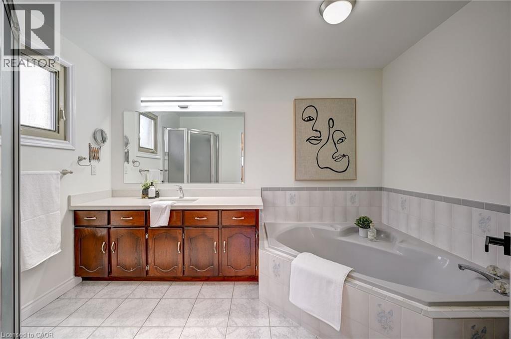 29 Napoleon Drive, Stoney Creek, Ontario  L8E 4Y7 - Photo 16 - 40869094