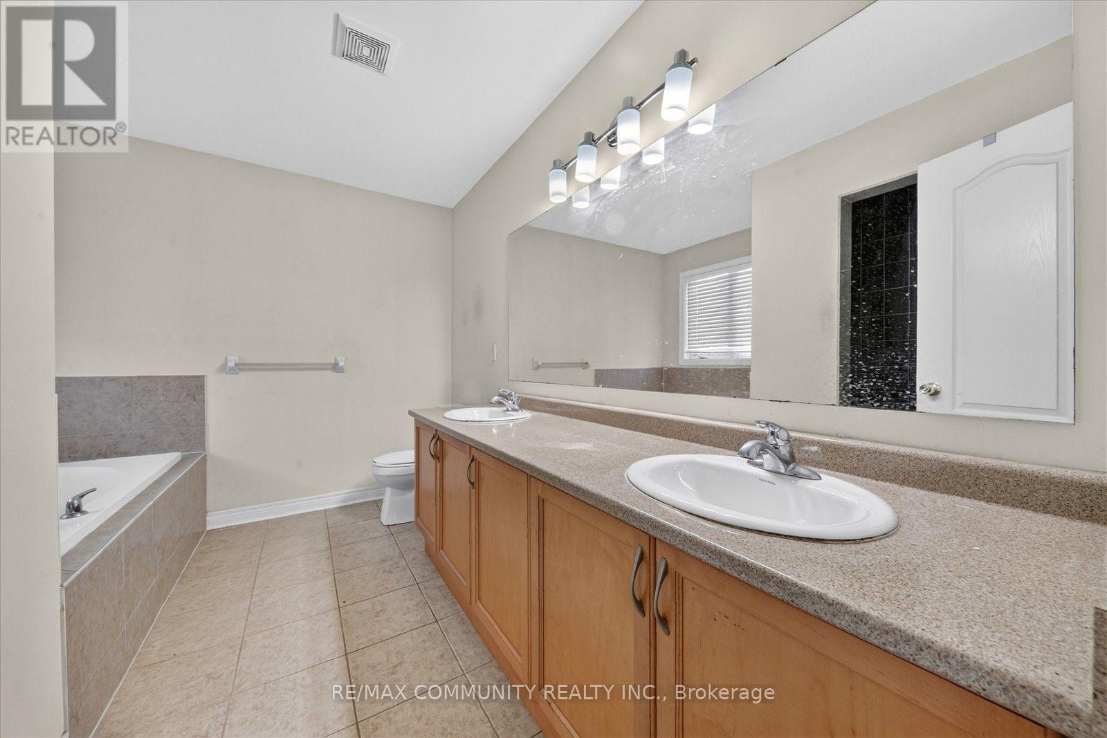 Main - 1550 Bruny Avenue, Pickering (Duffin Heights), Ontario  L1X 0C5 - Photo 19 - E13872138