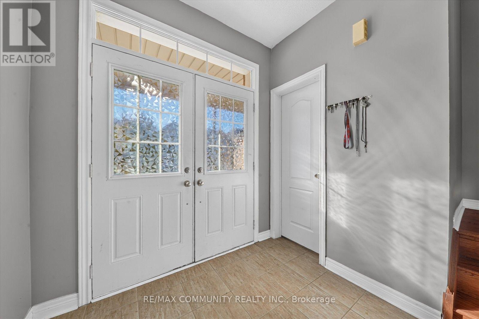 Main - 1550 Bruny Avenue, Pickering (Duffin Heights), Ontario  L1X 0C5 - Photo 5 - E13872138