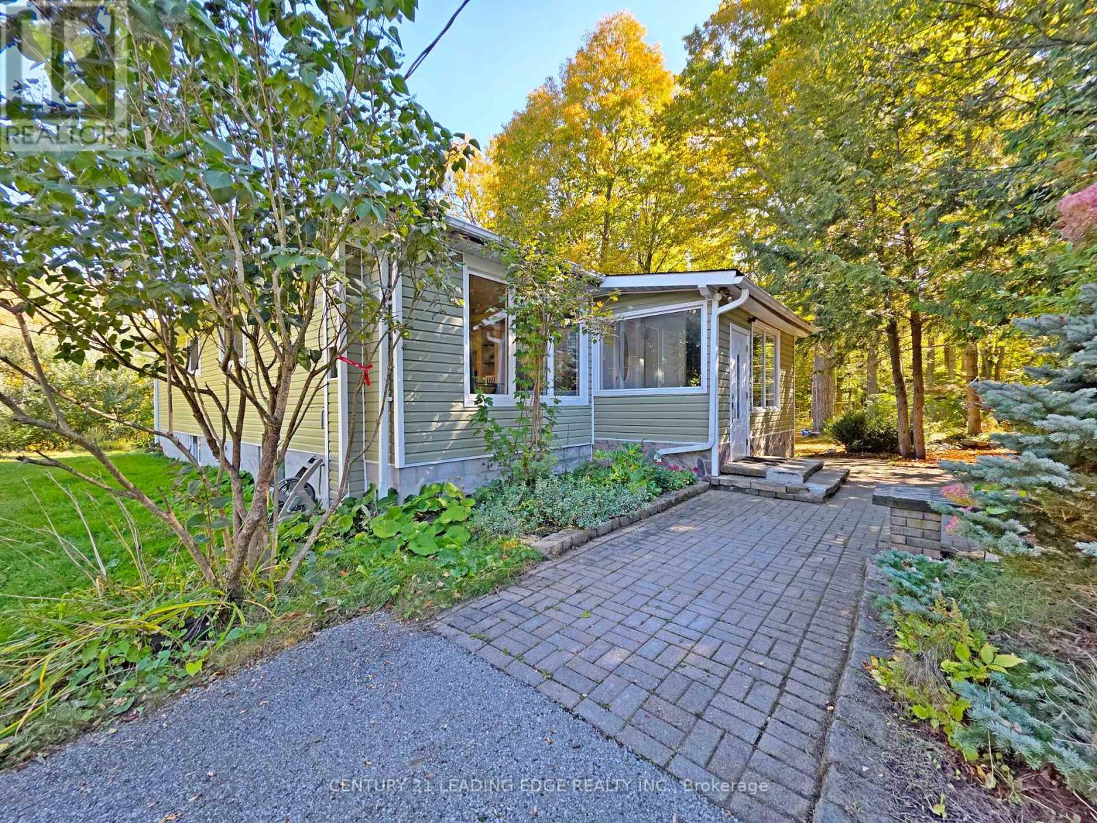 11 Brule Lakeway, Georgina, Ontario  L0E 1L0 - Photo 2 - N13872184
