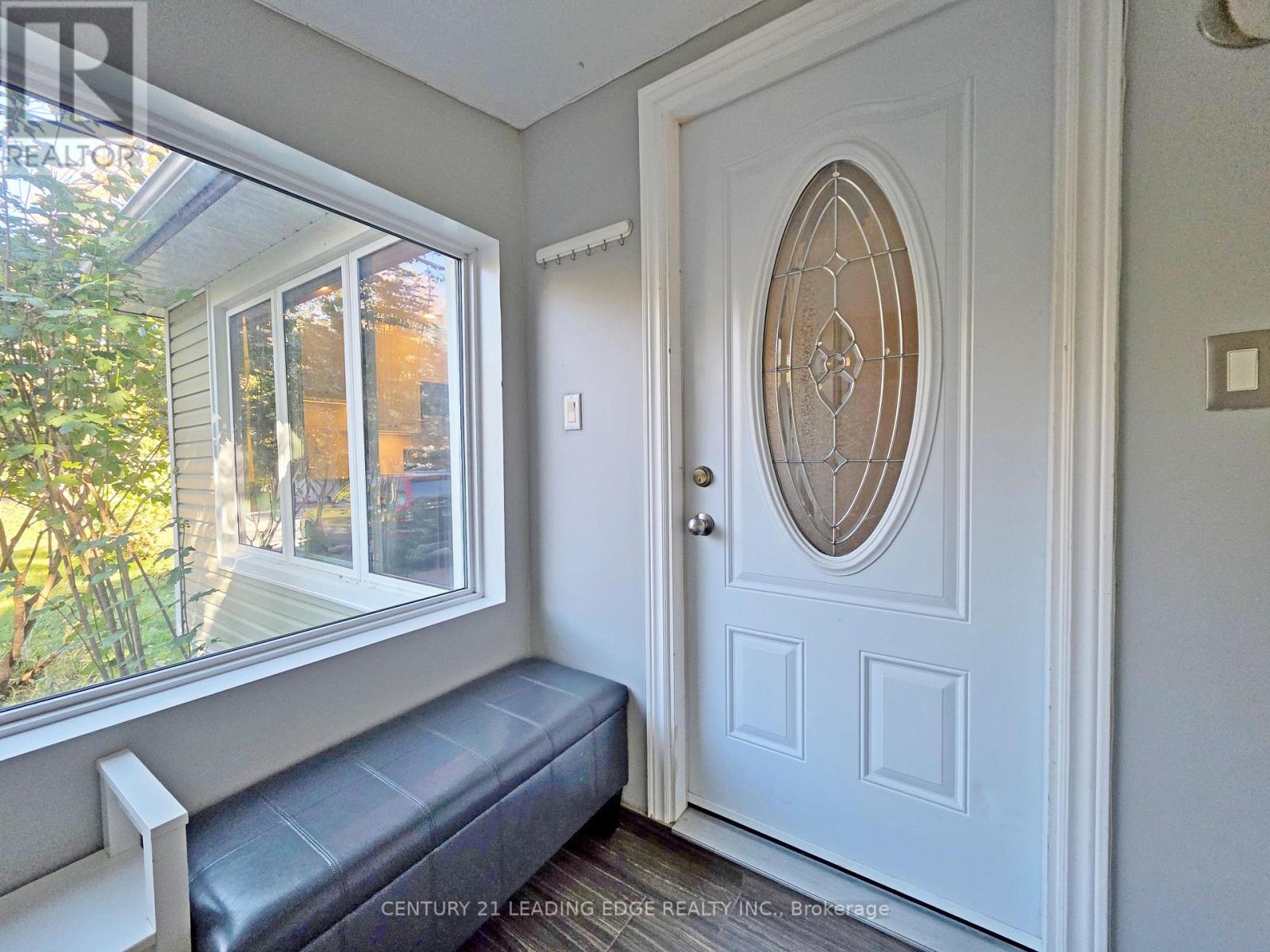 11 Brule Lakeway, Georgina, Ontario  L0E 1L0 - Photo 3 - N13872184