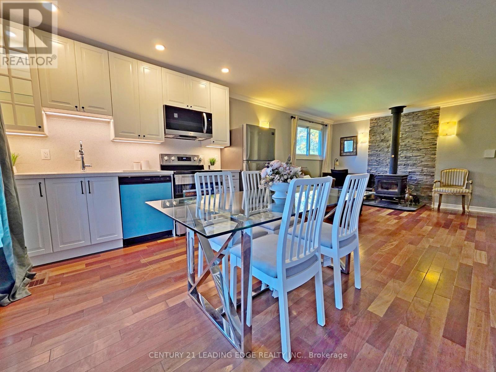 11 Brule Lakeway, Georgina, Ontario  L0E 1L0 - Photo 5 - N13872184