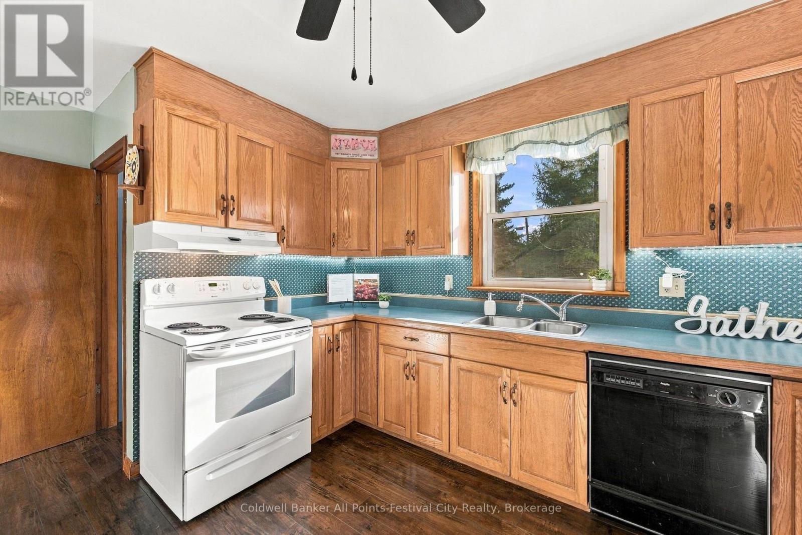 165 Cameron Street, Goderich, Ontario N7A 3K7 - Photo 11 - X13872104