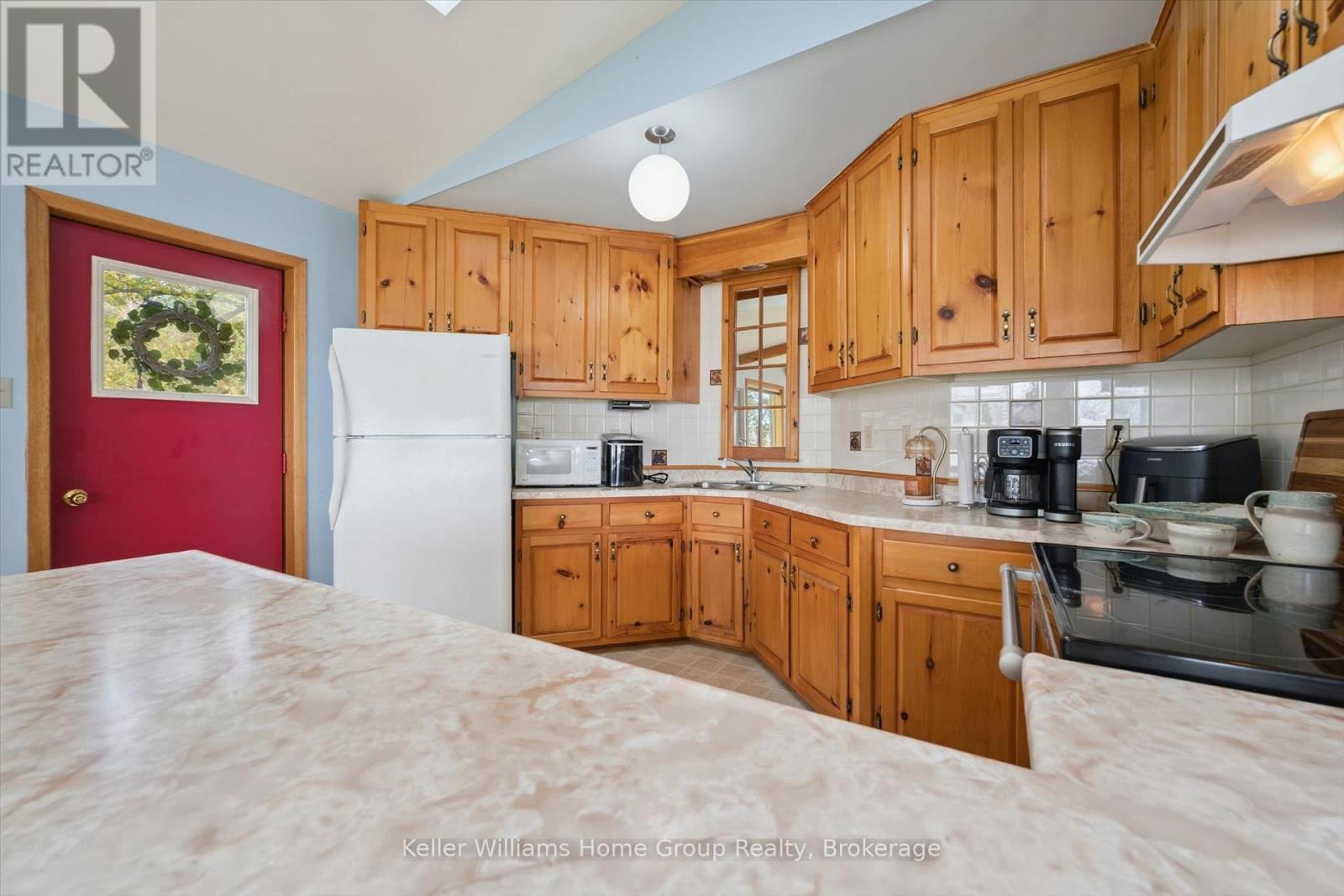 907 Ninth Street, Centre Wellington, Ontario N0B 1J0 - Photo 11 - X13872134