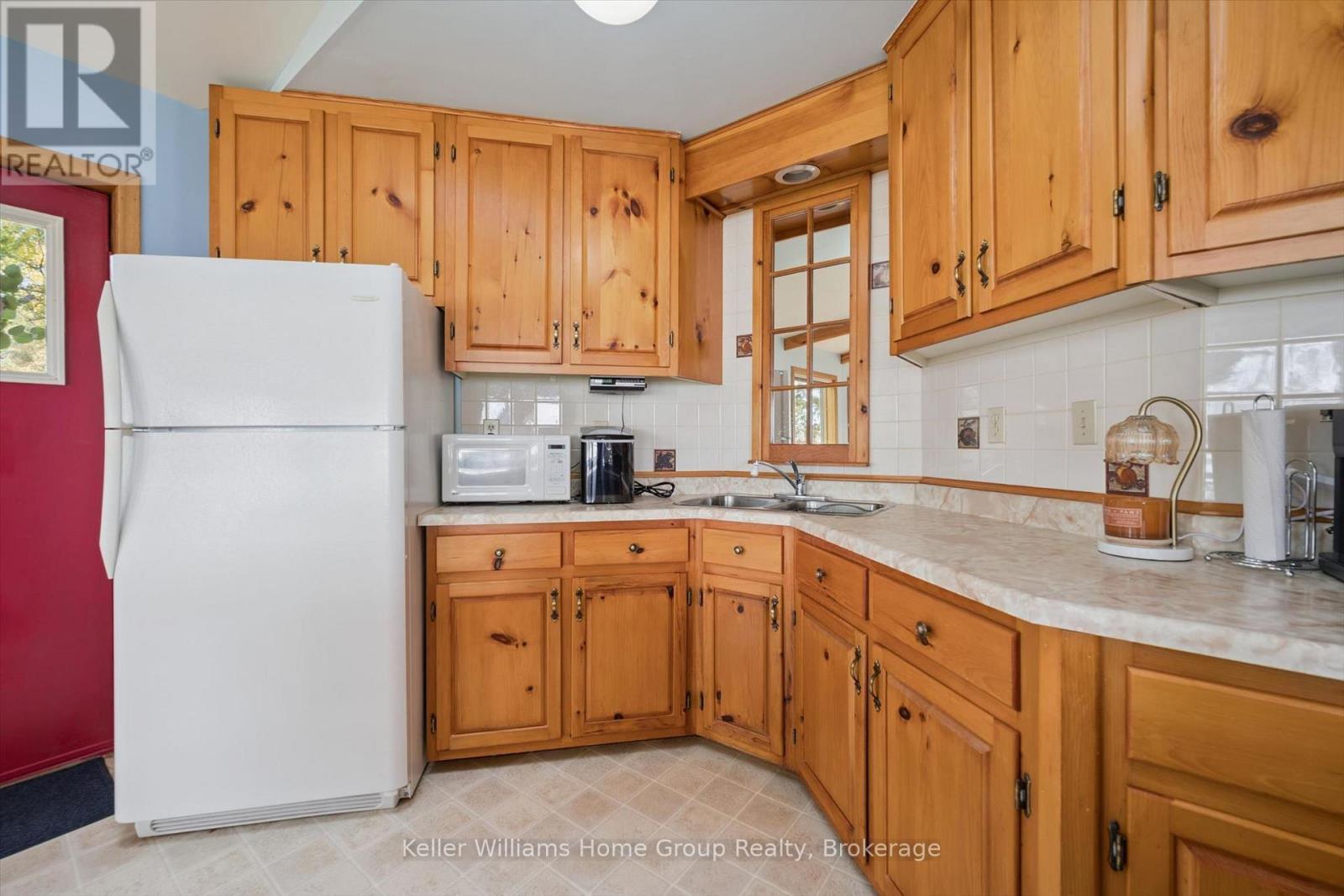 907 Ninth Street, Centre Wellington, Ontario N0B 1J0 - Photo 13 - X13872134