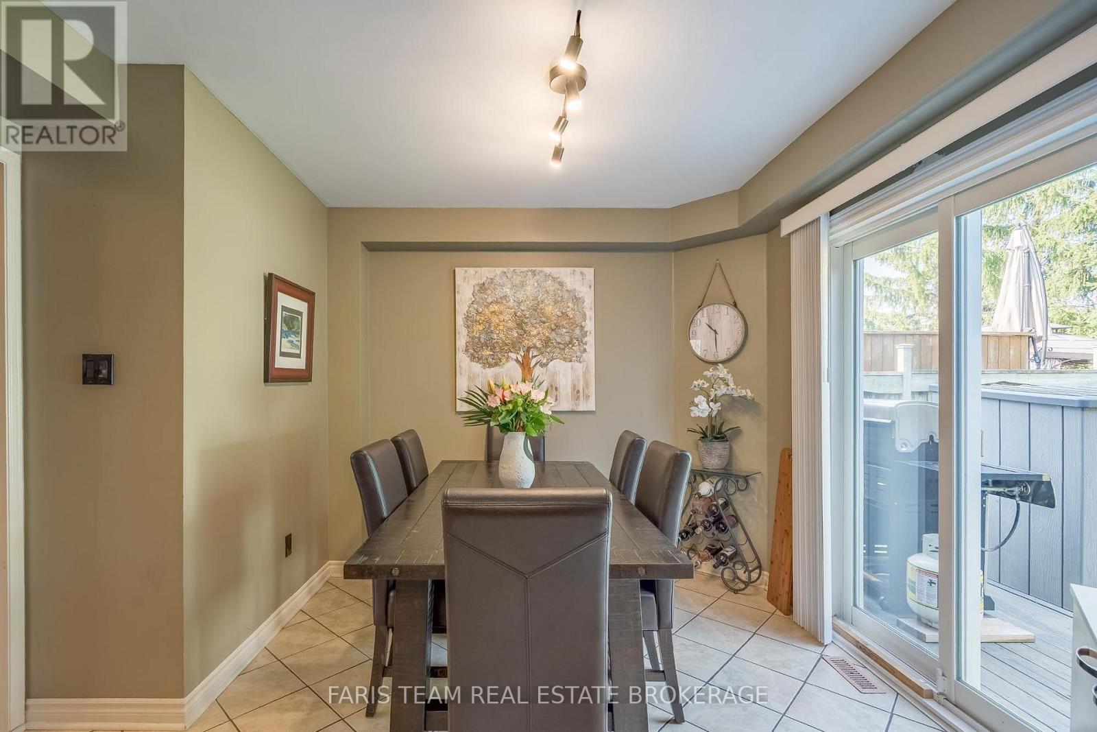 4 Bluegrass Drive, Barrie, Ontario  L4N 9N6 - Photo 11 - S13872154