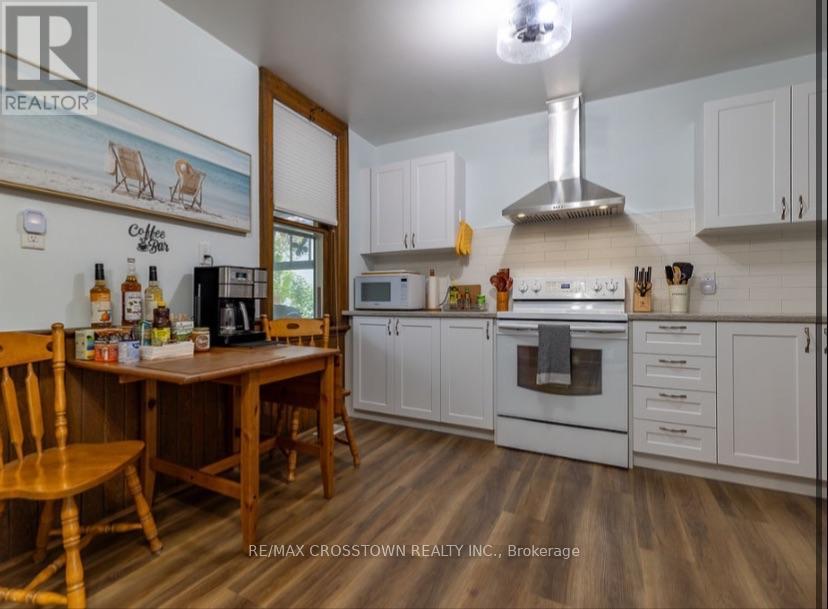 49 Park Street, Barrie (Queen's Park), Ontario  L4N 1H7 - Photo 27 - S13872204