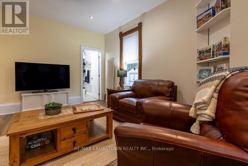 49 Park Street, Barrie (Queen's Park), Ontario  L4N 1H7 - Photo 32 - S13872204