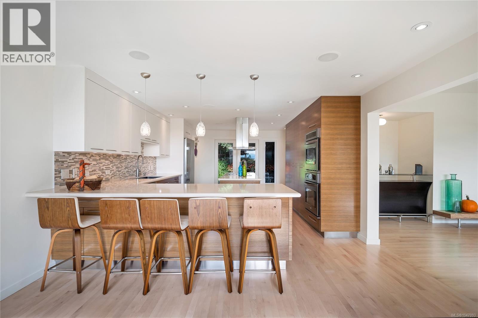 931 Lakeview Ave