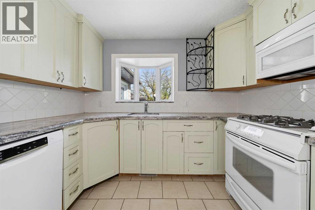 7412 Fleetwood Drive SE, Calgary, Alberta  T2H 0X1 - Photo 10 - A2349626