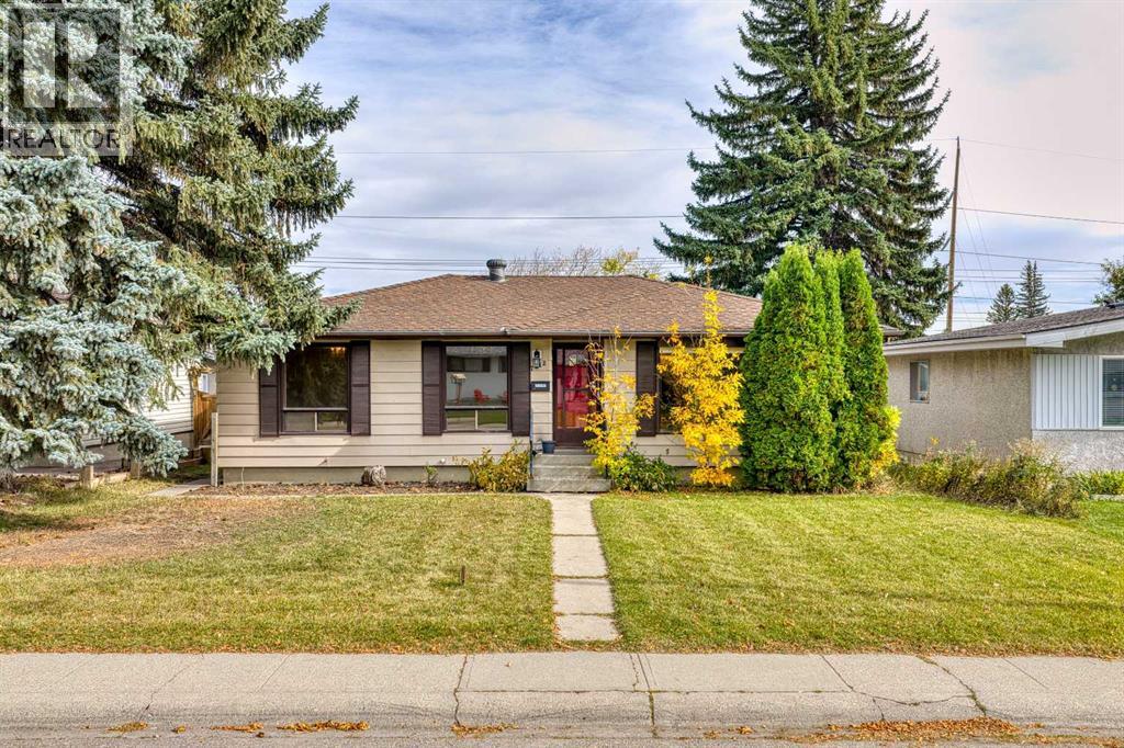 7412 Fleetwood Drive SE, Calgary, Alberta  T2H 0X1 - Photo 1 - A2349626