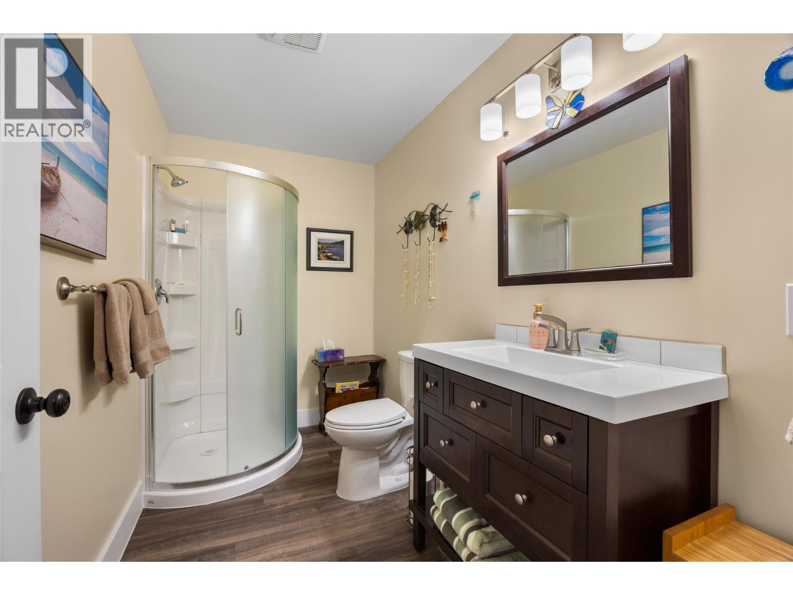 1538 EMERALD Drive