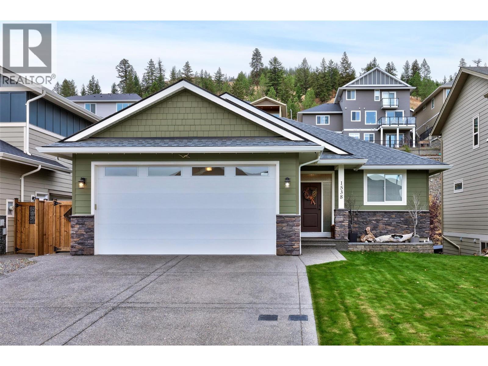 1538 EMERALD Drive