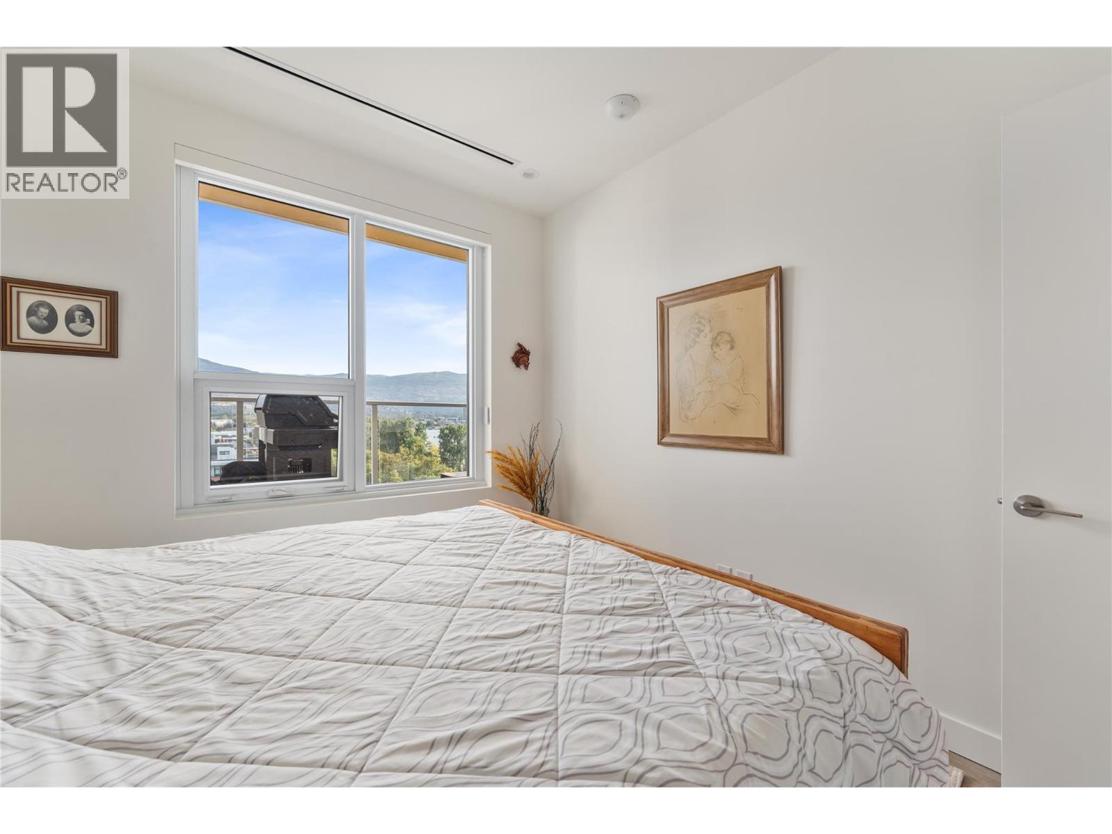 3340 Lakeshore Road Unit# 1003
