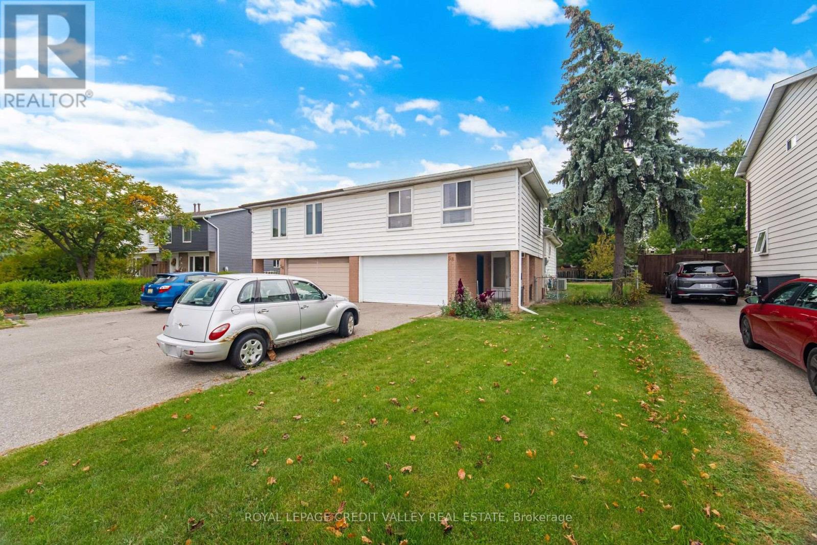 58 Glenforest Road, Brampton, Ontario  L6S 1M1 - Photo 3 - W13872084
