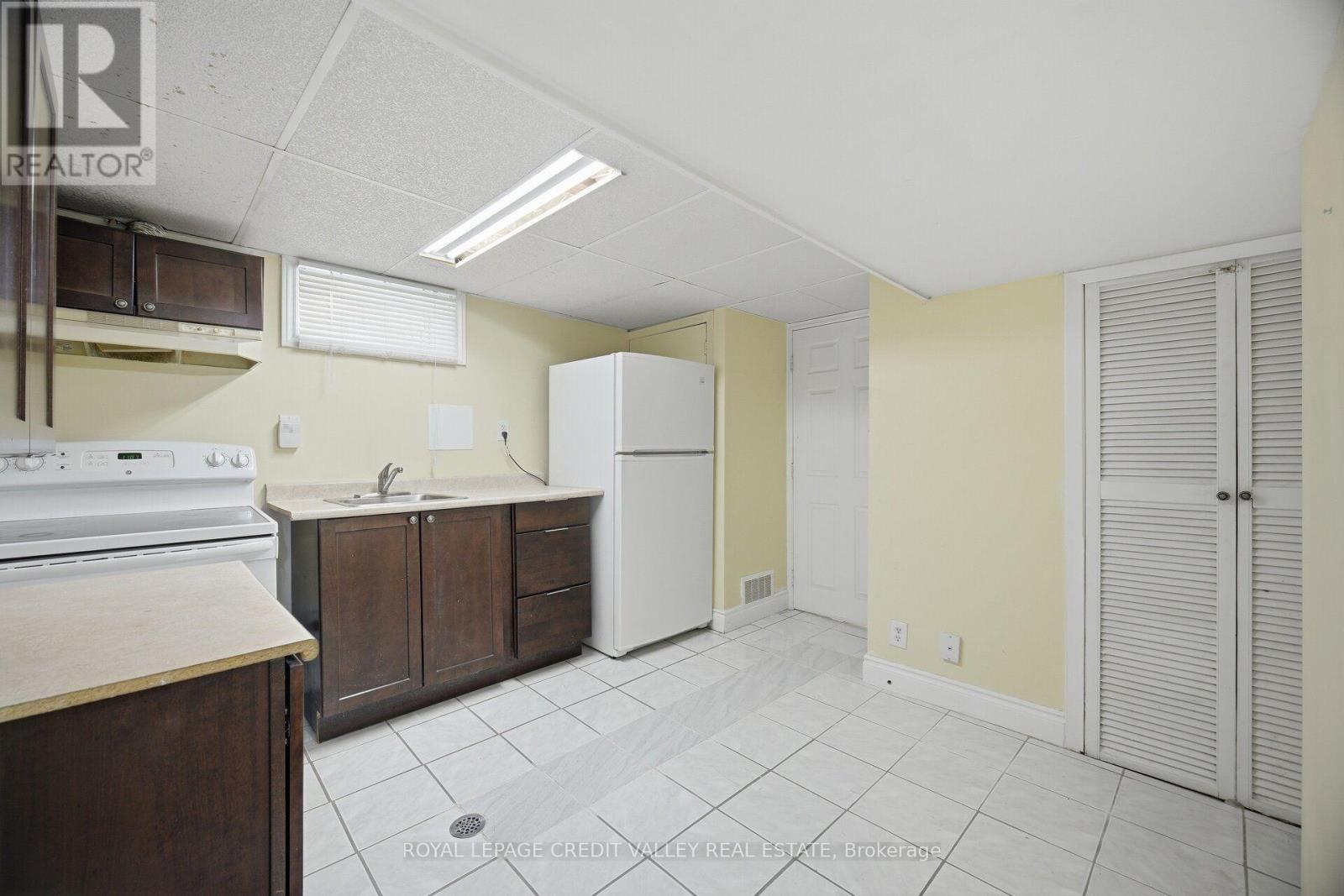 58 Glenforest Road, Brampton, Ontario  L6S 1M1 - Photo 32 - W13872084